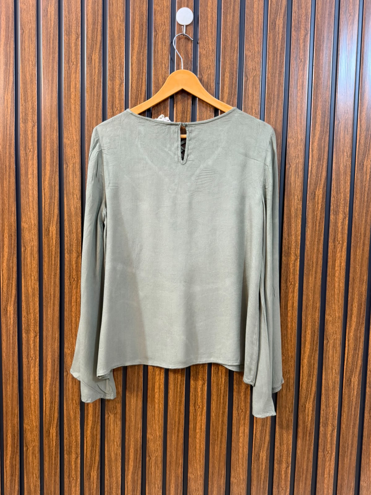 Chest 17  Length 22  Fabric Rayon Women's Branded Summer Full Sleeve Top