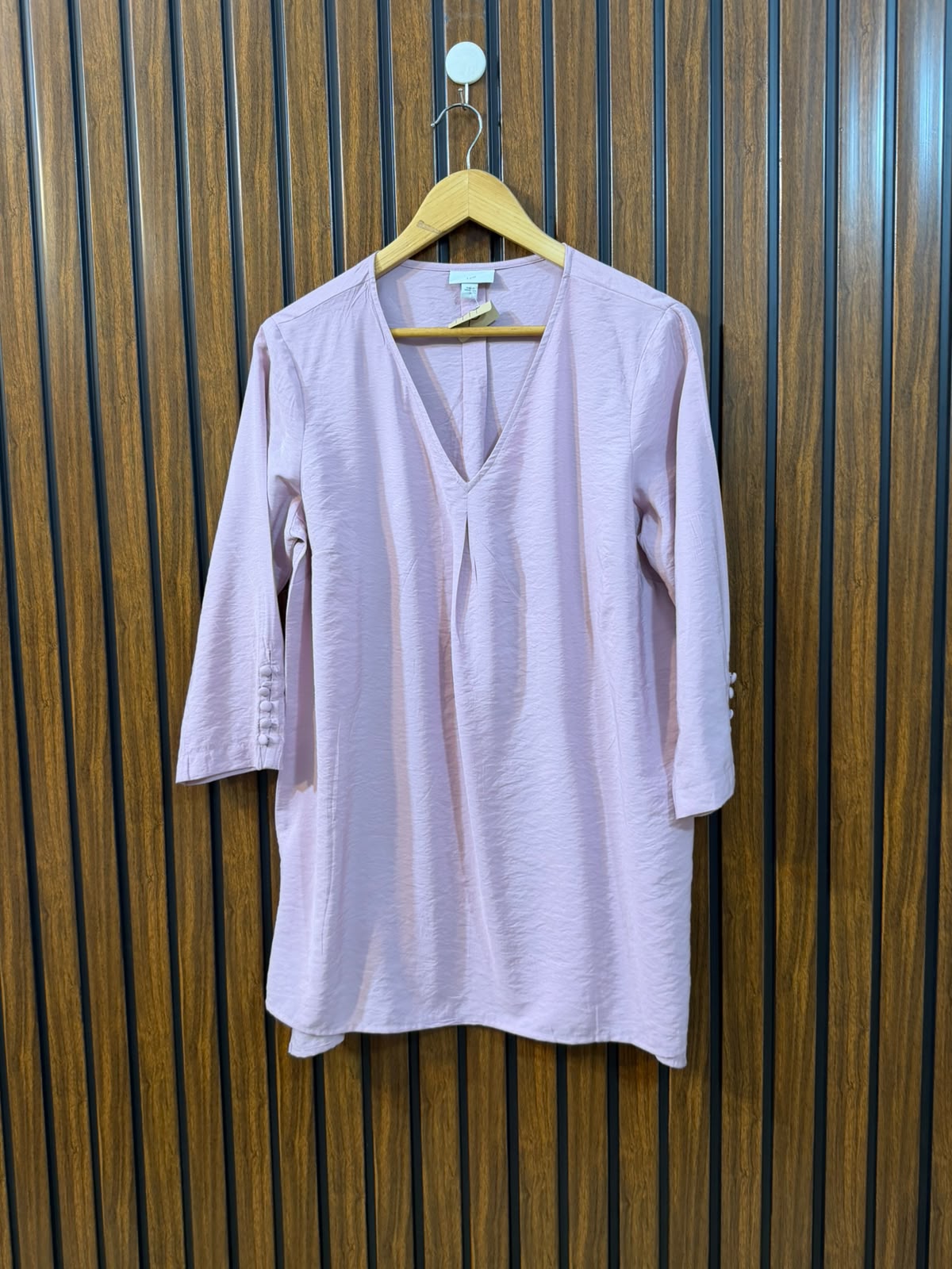 Chest 20  Length 29  Fabric Silk Western Branded Ladies Full Sleeve Top