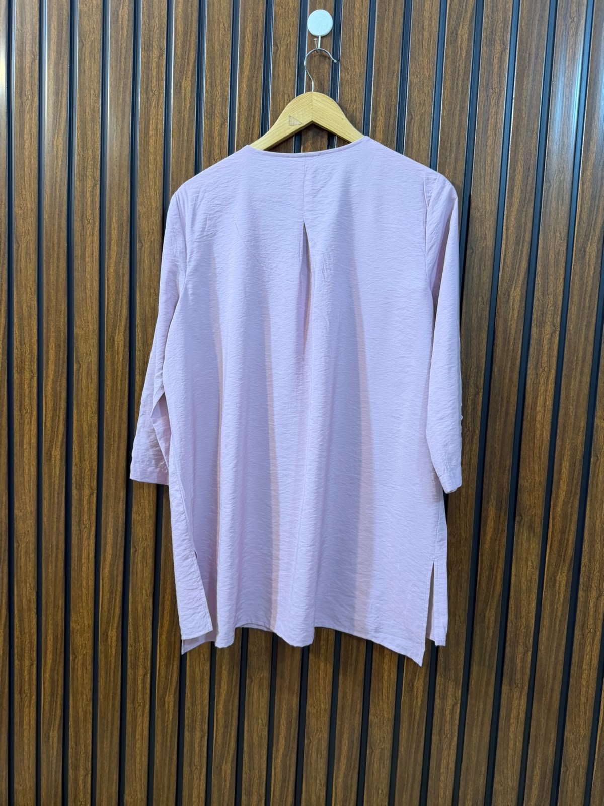 Chest 20  Length 29  Fabric Silk Western Branded Ladies Full Sleeve Top
