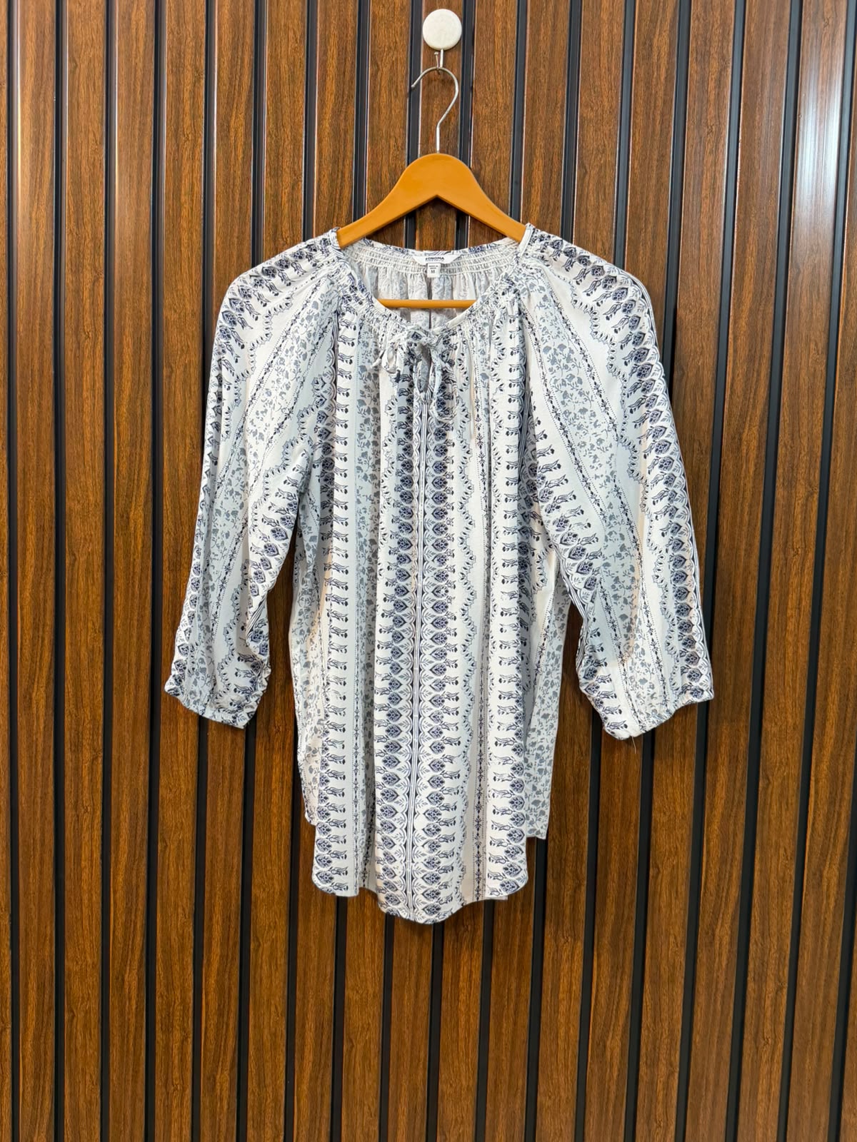 Chest 20  Length 25  Fabric Linen Women's Fashion Full Sleeve Top