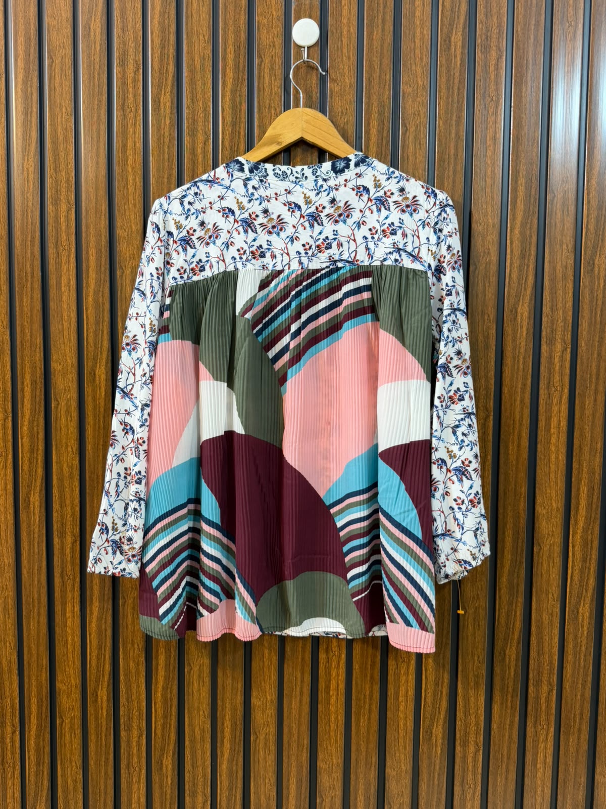 Chest 22  Length 24 To 26  Fabric Linen Branded Western Full Sleeve Top for Women