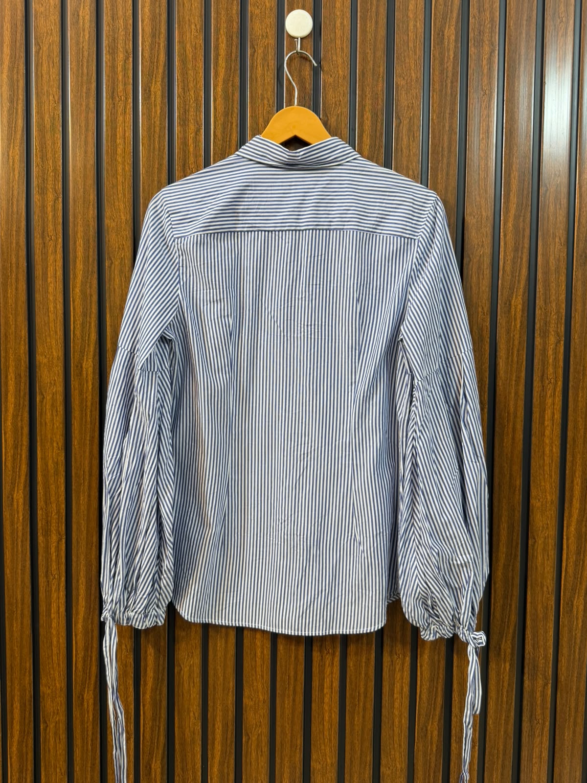 Chest 17  Length 26  Fabric Cotton Western Branded Women's Top