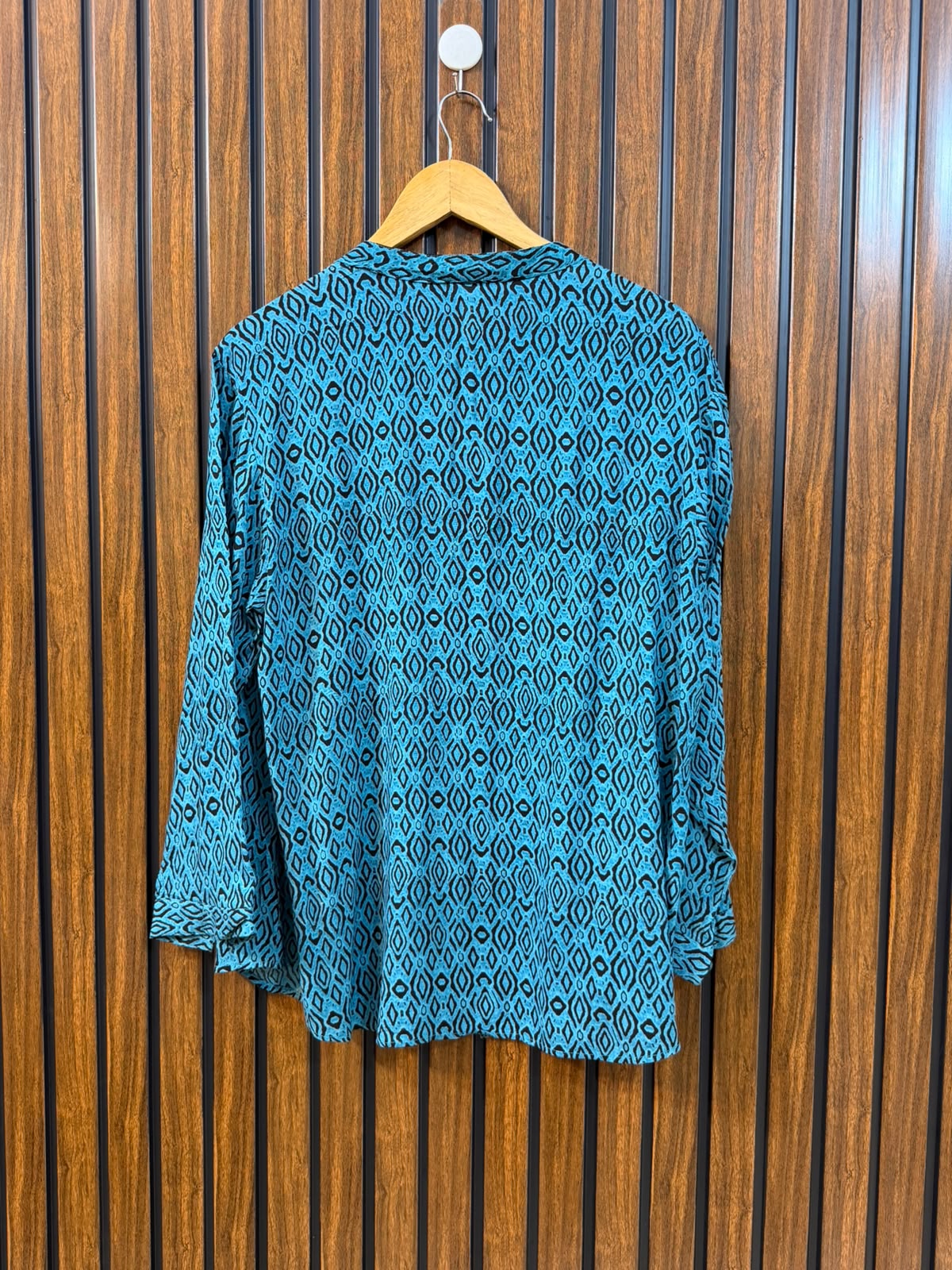 Chest 20  Length 27 To 28  Fabric Linen Women's Elegant Full Sleeve Top