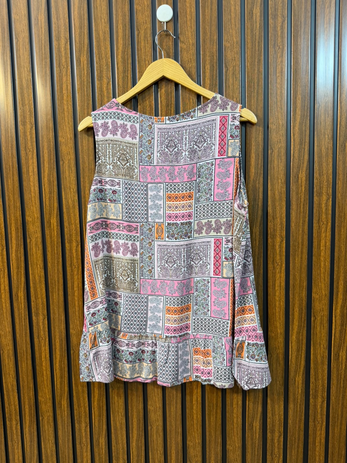 Chest 20  Length 26  Fabric Linen Western Women's Sleeveless Summer Top