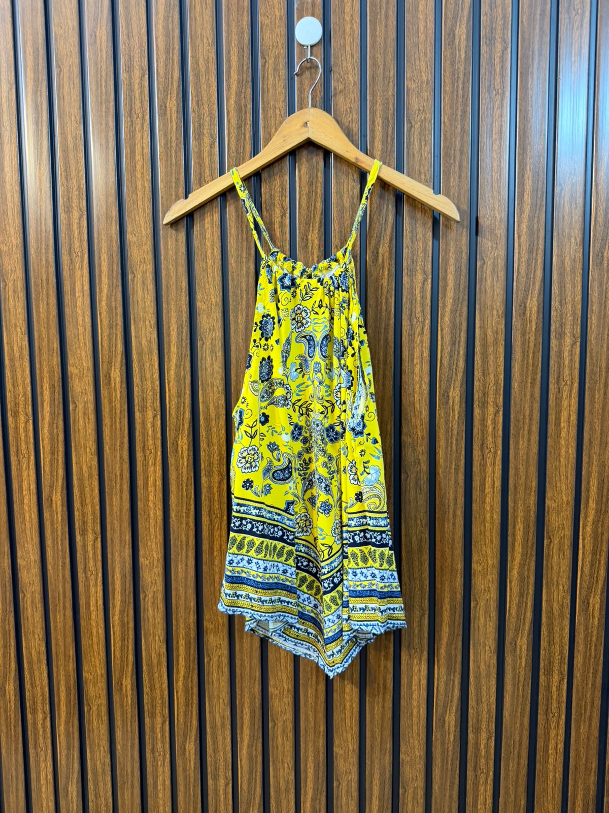 Chest 20  Length 23  Fabric Linenc Branded Women's Casual Sleeveless Top