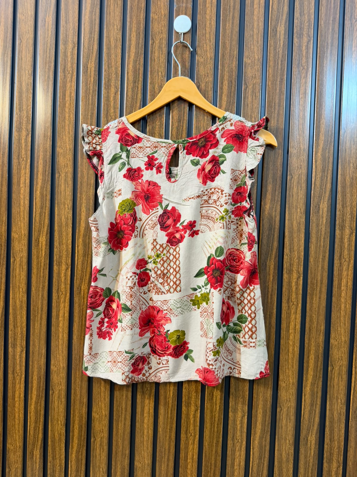 Chest 19  Length 21  Fabric Linen Women's Summer Wear Top