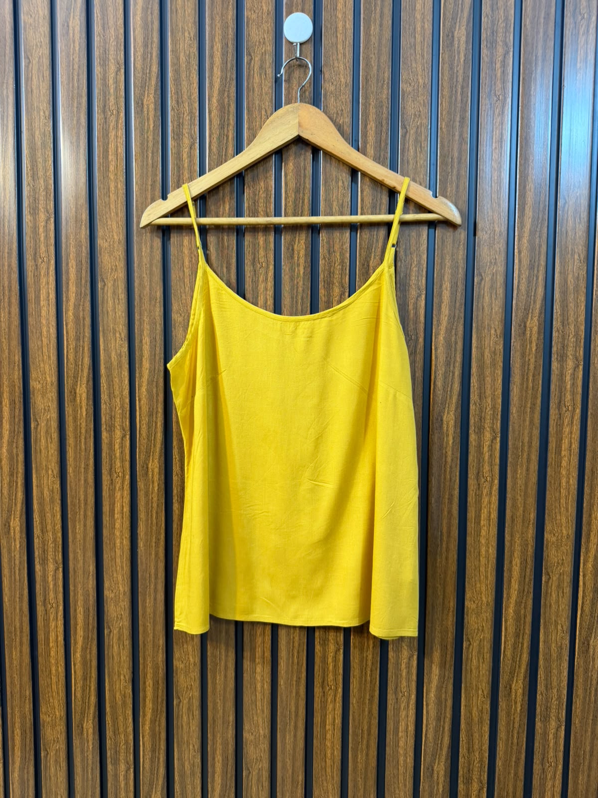Chest 18  Length 22  Fabric Linen Branded Women's Daily Wear Top