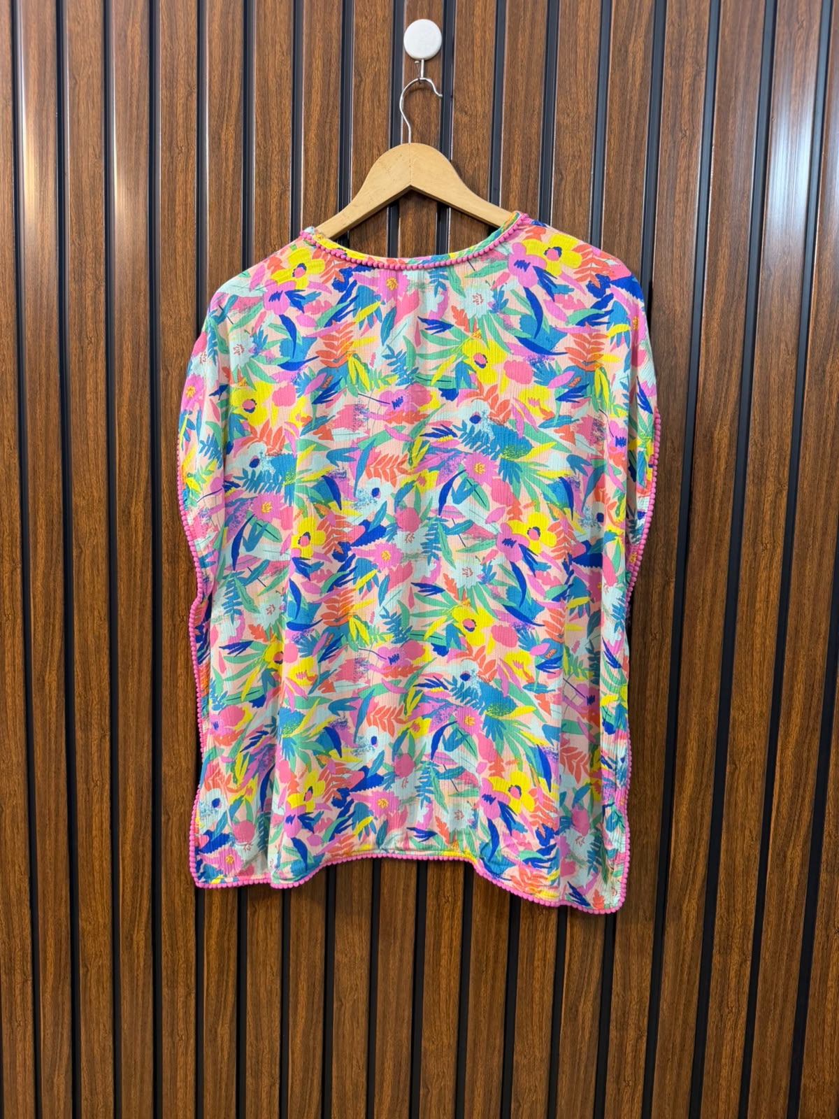 Chest Large  Length 25  Fabric Rayon Western Bagy Style Top