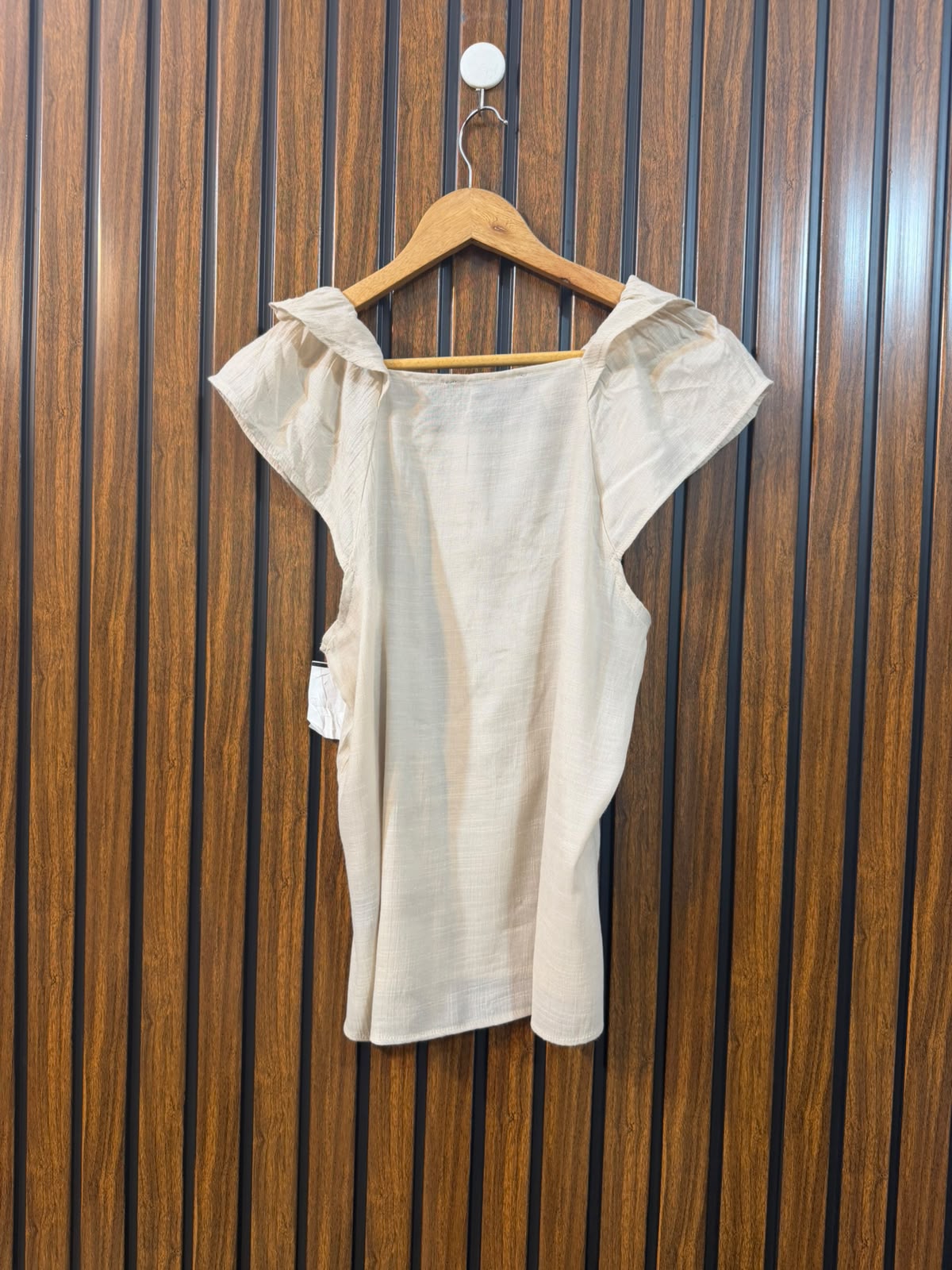 Chest 18  Length 22.5  Fabric Cotton Silk Branded Ladies Sleeveless Top
