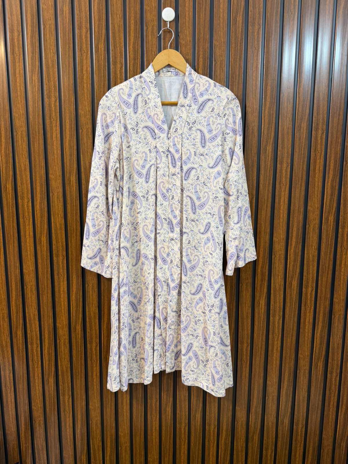 Chest 18  Length 39  Fabric Linen Ladies' Western Long Top