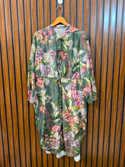 Chest 20  Length 43 To 44  Fabric Silk Branded Women's Outfit Top