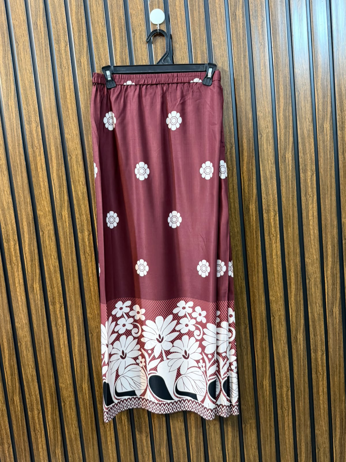 Waist 26  Length 36  Fabric Silk Western Skirt for Women