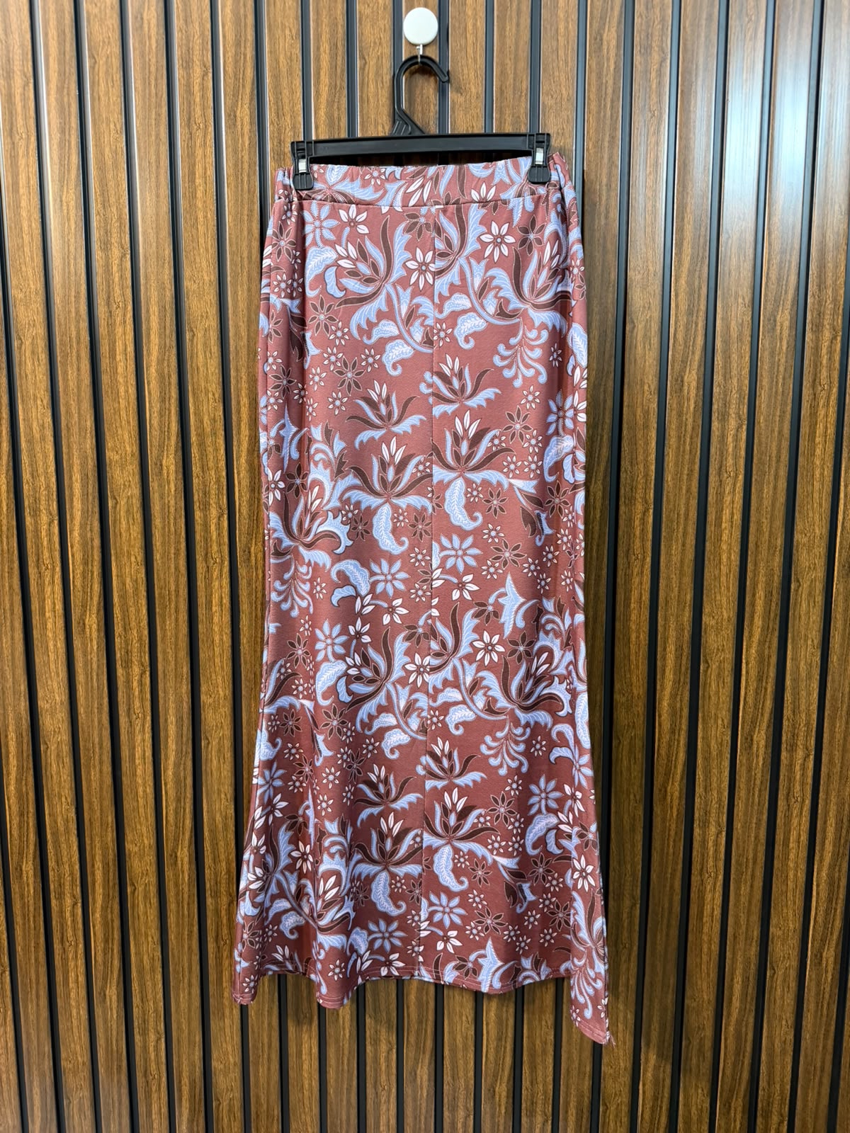 Waist 30  Length 39  Fabric Silk Jersey Women's Casual Skirt