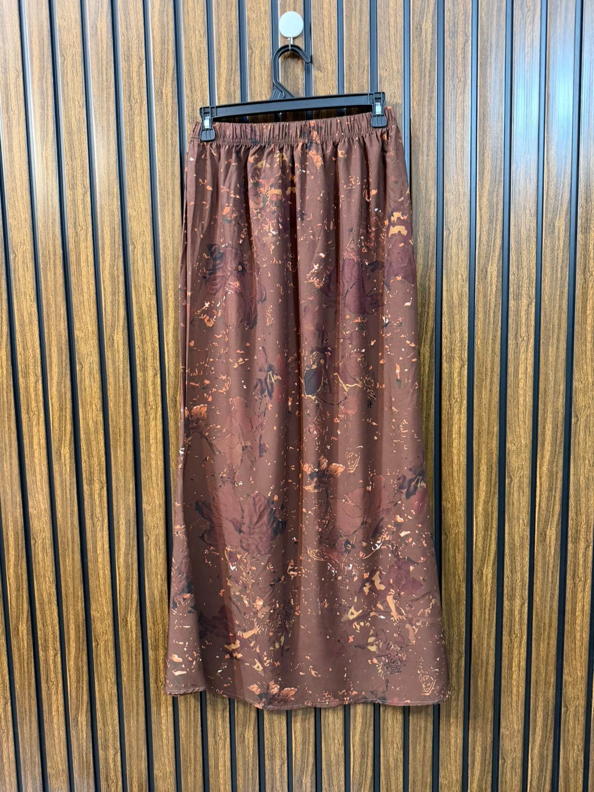 Waist 30  Length 39  Fabric Silk Women's Premium Skirt