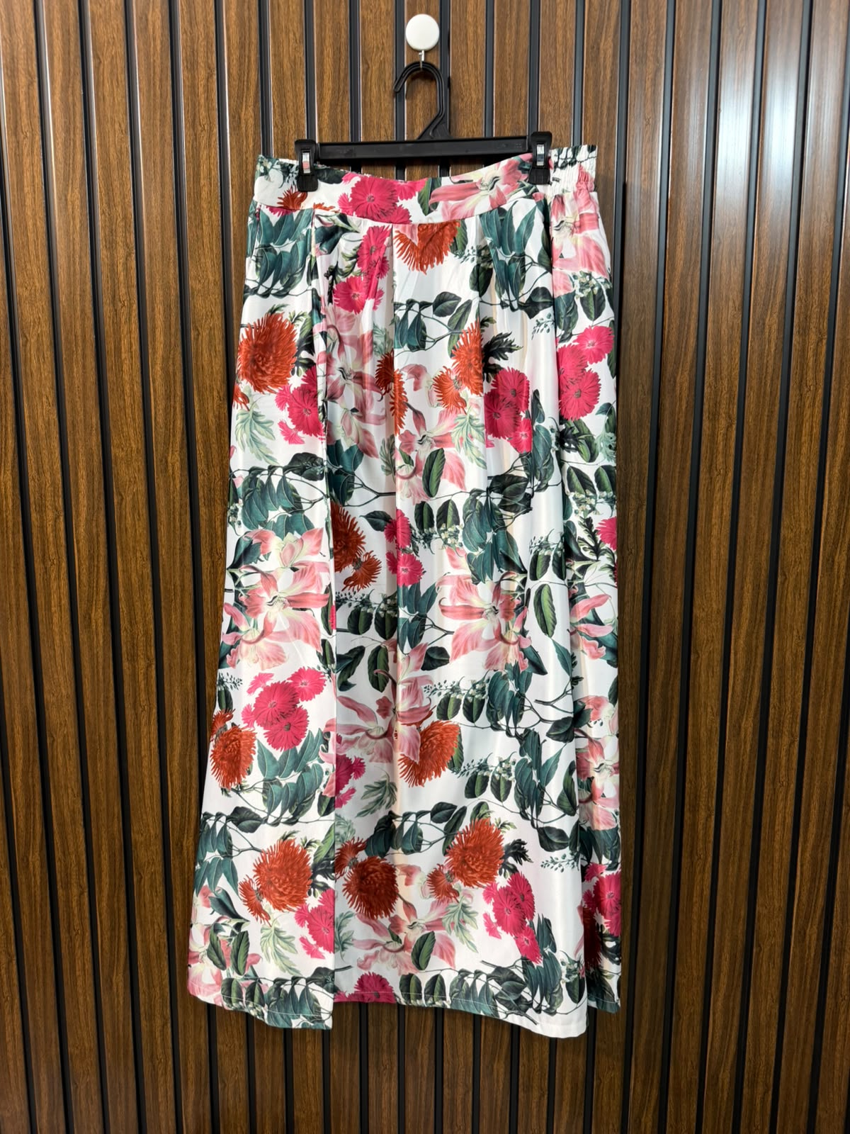Waist 38  Length 41  Fabric Silk Western Fashion Skirt