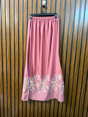 Waist 30  Length 39  Fabric Silk Women's Stylish Skirt