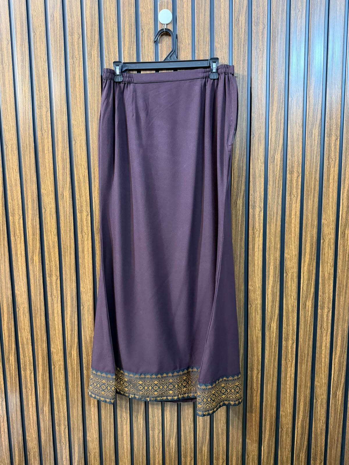 Waist 32  Length 38  Fabric Silk Branded Western Skirt
