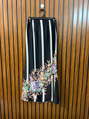 Waist 28  Length 38  Fabric Silk Branded Ladies Skirt