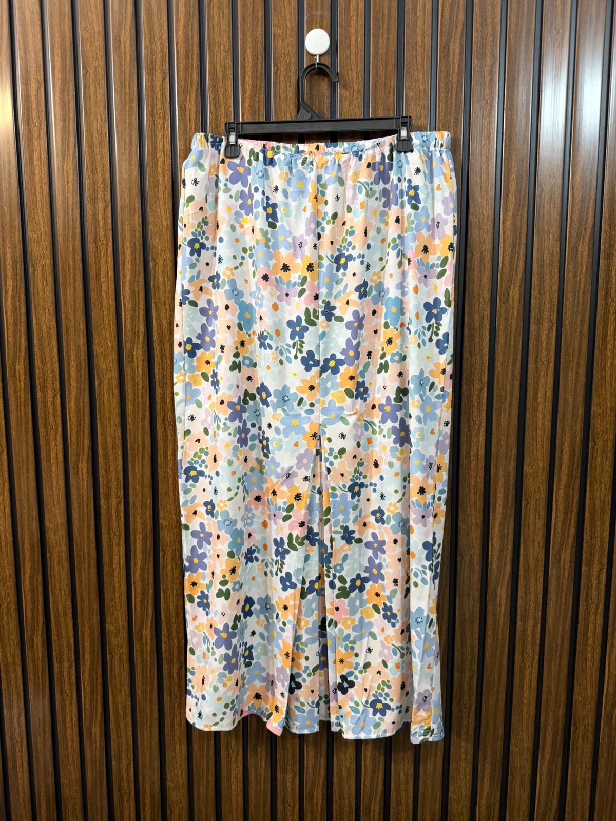 Waist 38  Length 38  Fabric Silk Women's Skirt Online