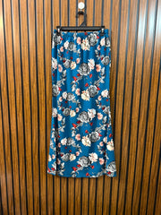 Waist 32  Length 37  Fabric Silk Women's Signature Skirt