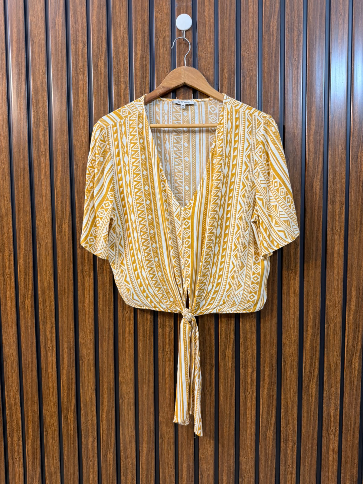 Chest 20  Length 19  Fabric Rayon Women's Branded Summer Half Sleeve Top