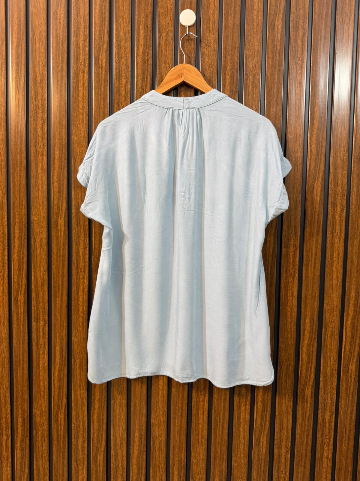 Chest Small Baggy Style  Length 25  Fabric Linen Branded Women's Daily Wear Top