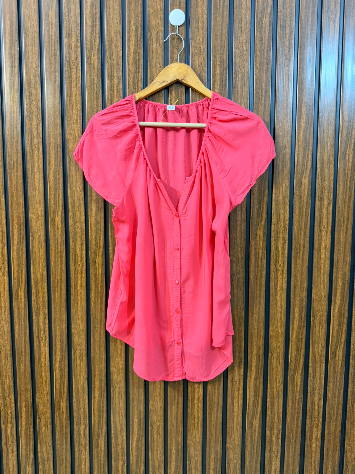 Chest 20  Length 25  Fabric Linen Western Branded Women's Trendy Top