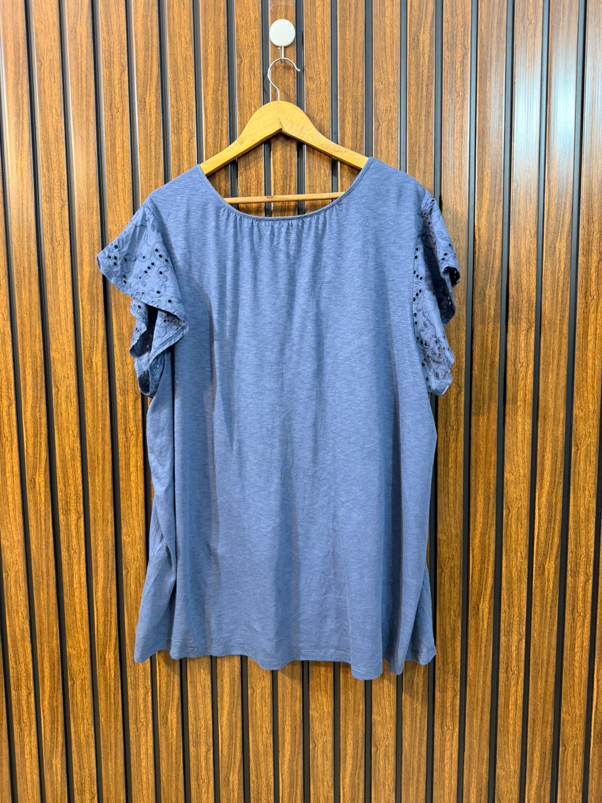 Chest 27  Length 29  Front Fabric Rayon  Back Fabric Jersey Branded Women's Premium Top