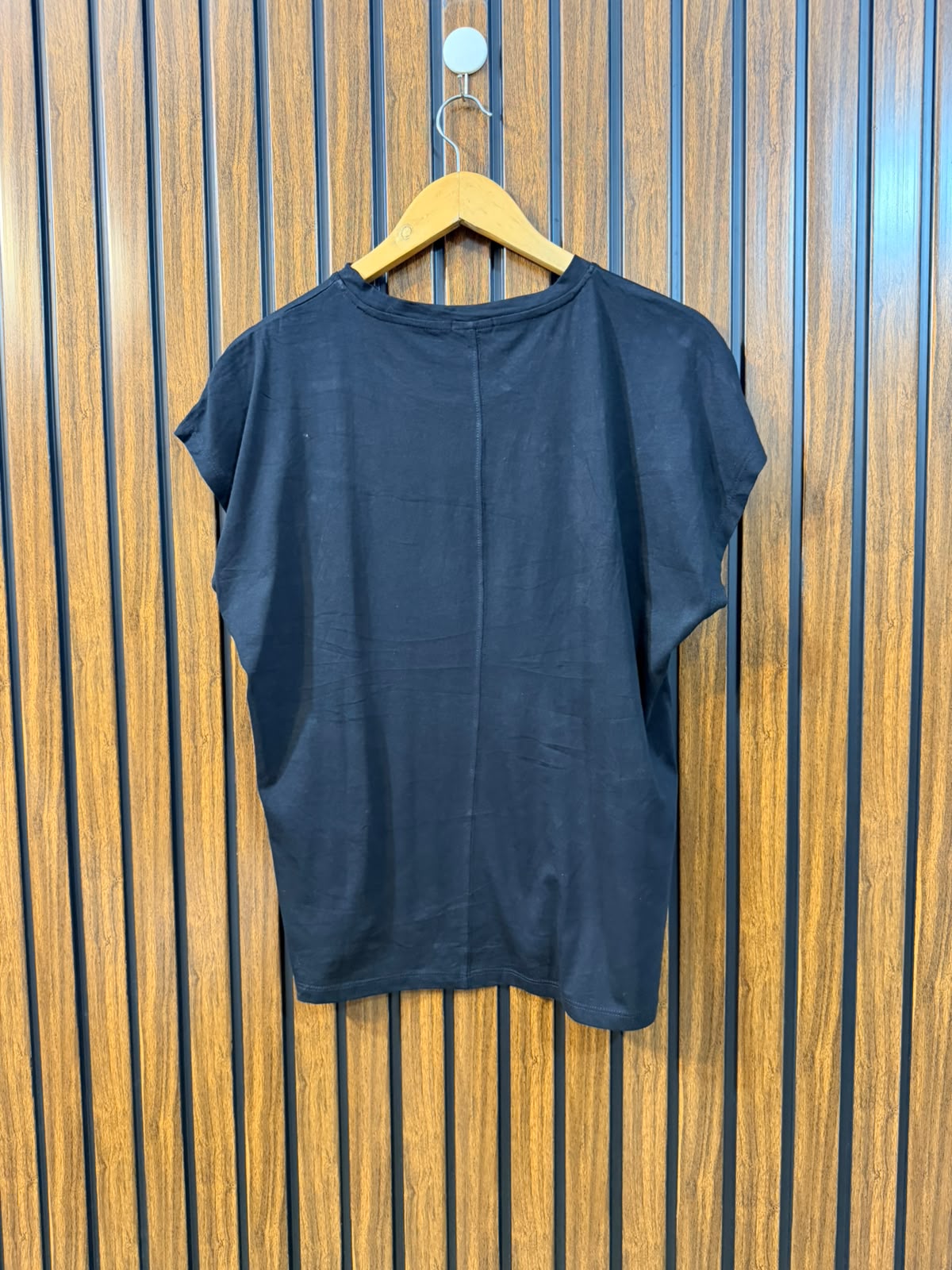Chest 21  Length 24 Women's Trend T-Shirt