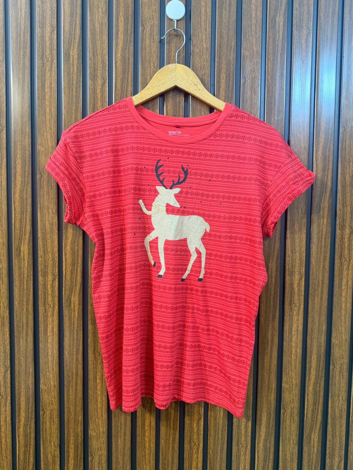 Chest 19  Length 23 Women's Exclusive T-Shirt