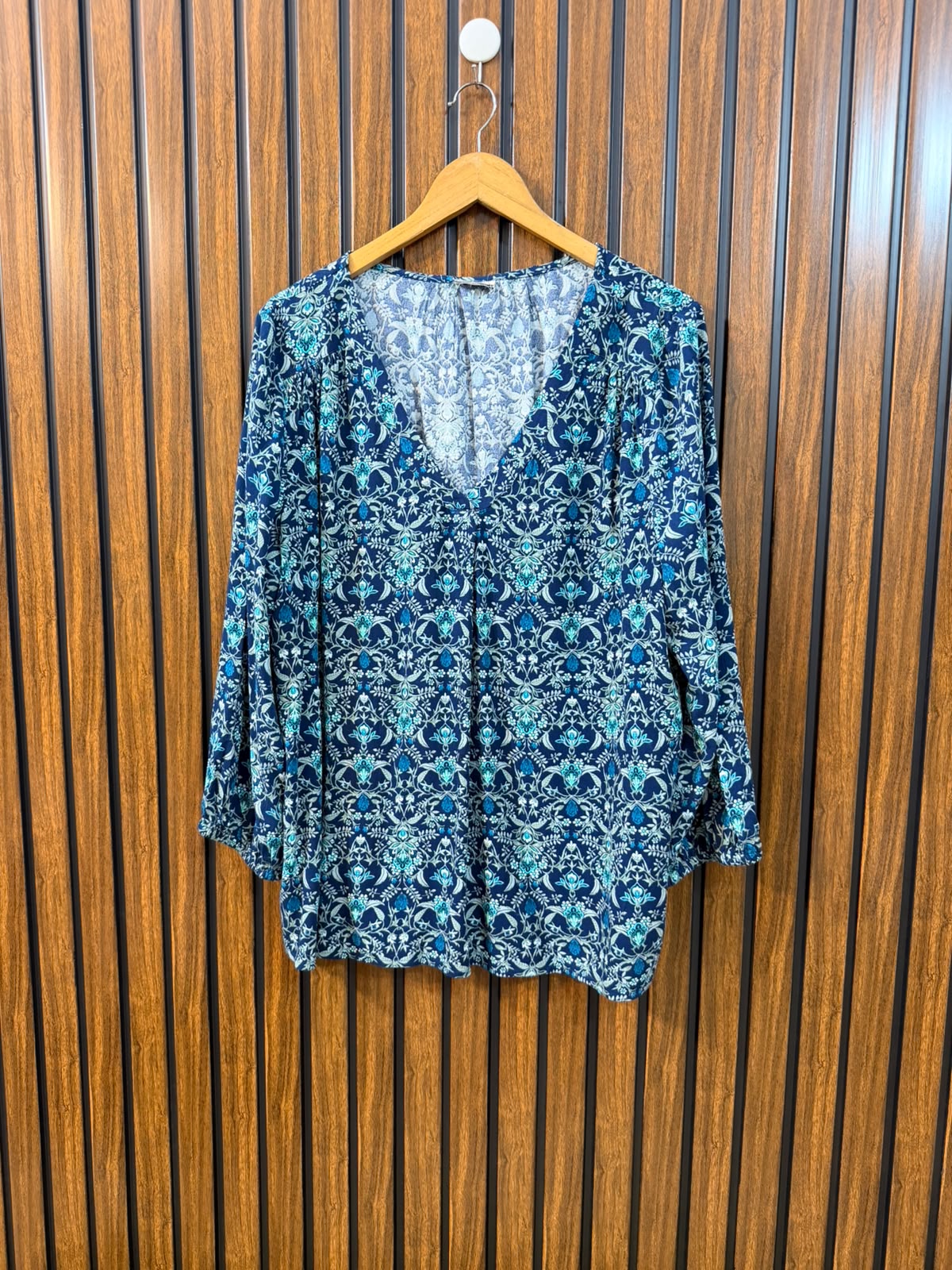 Chest 22  Lenght 26.5  Fabric rayon Chest 22  Lenght 26.5  Fabric rayon
