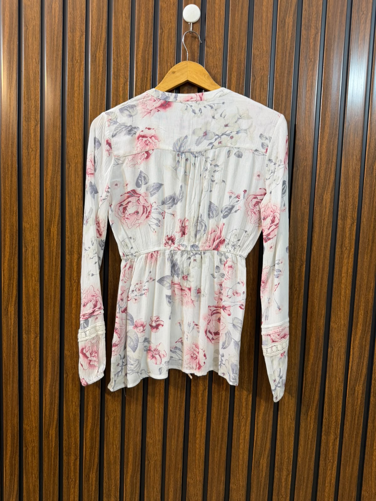Chest 18  Lenght 24  Fabric rayon Women's Everyday Full Sleeve Top
