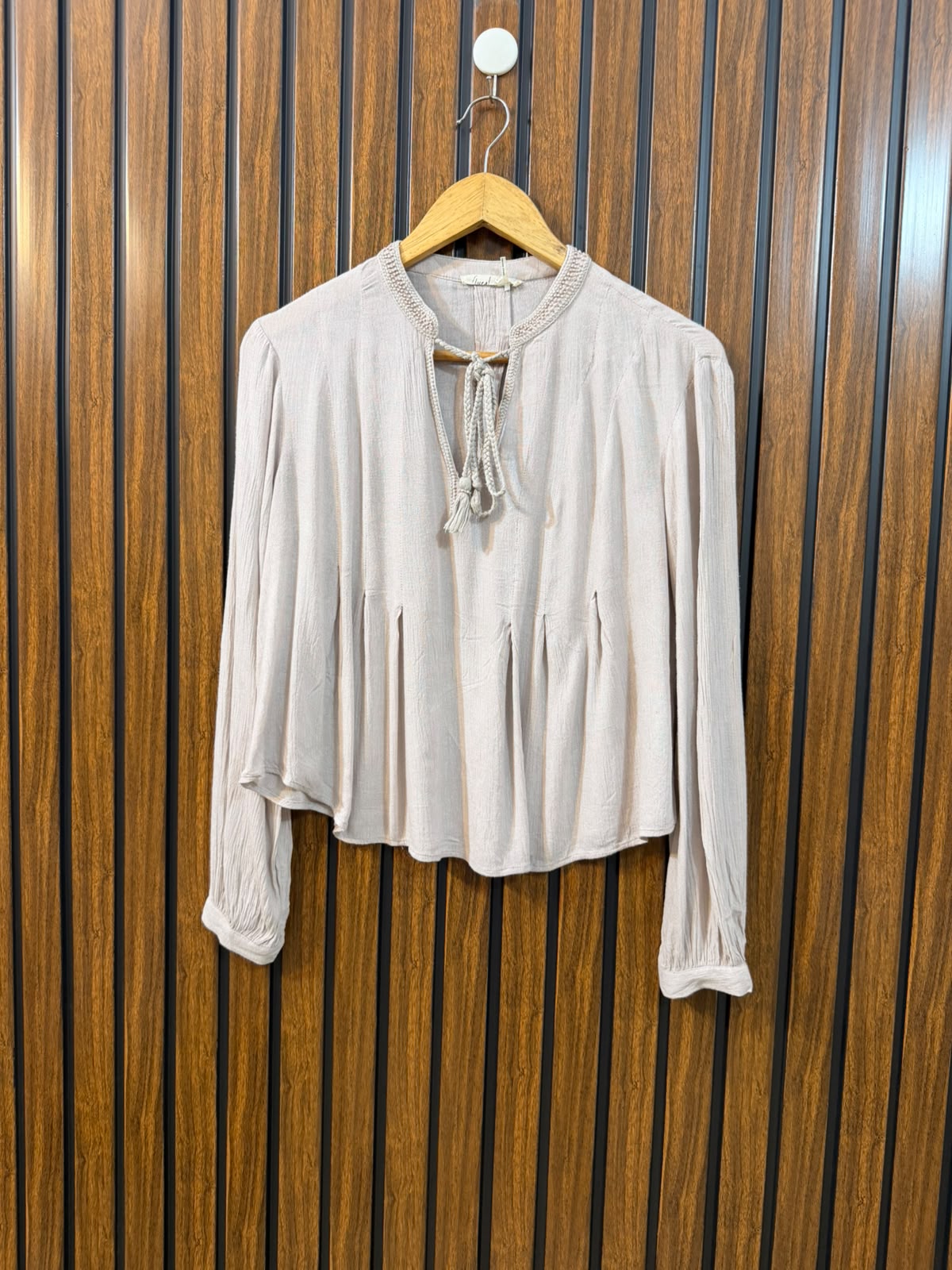 Chest 18  Lenght 20  Fabric rayon Women's Full Sleeve Streetwear Top