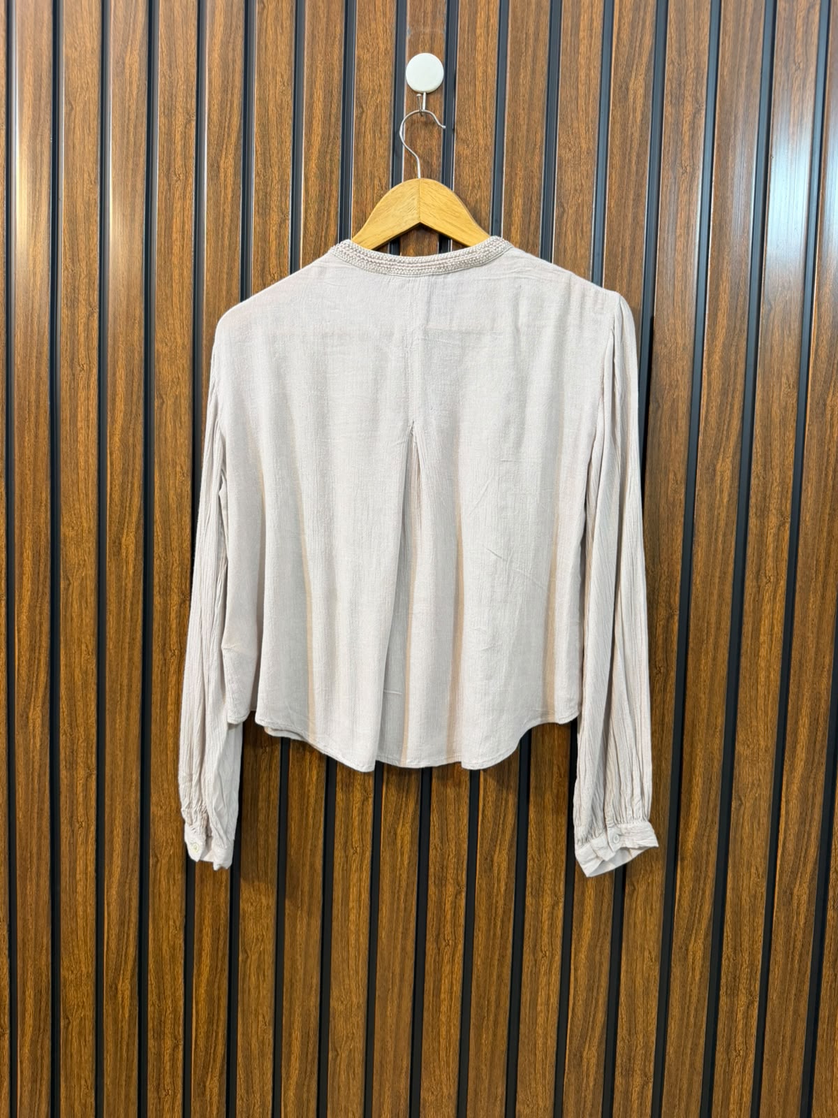 Chest 18  Lenght 20  Fabric rayon Women's Full Sleeve Streetwear Top