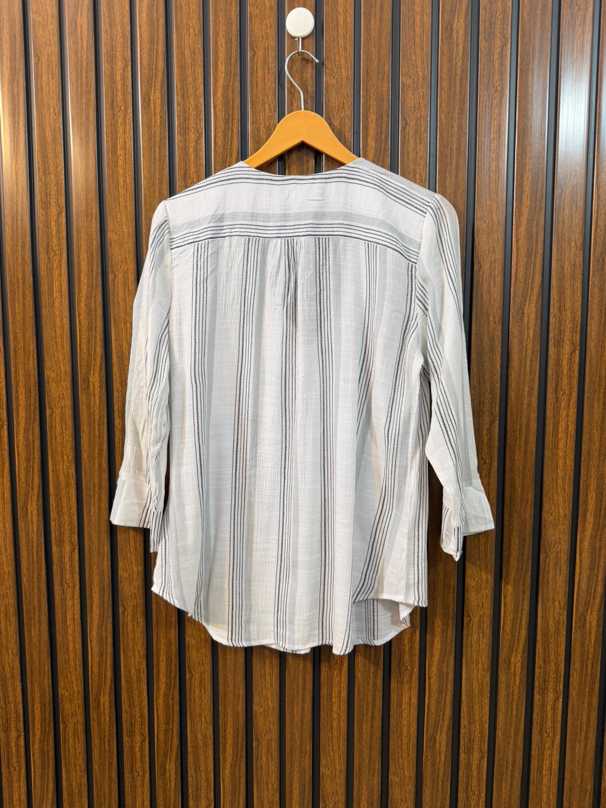 Chest 19  Lenght 24 to 25  Fabric cotton silk Women's Stylish Everyday Top