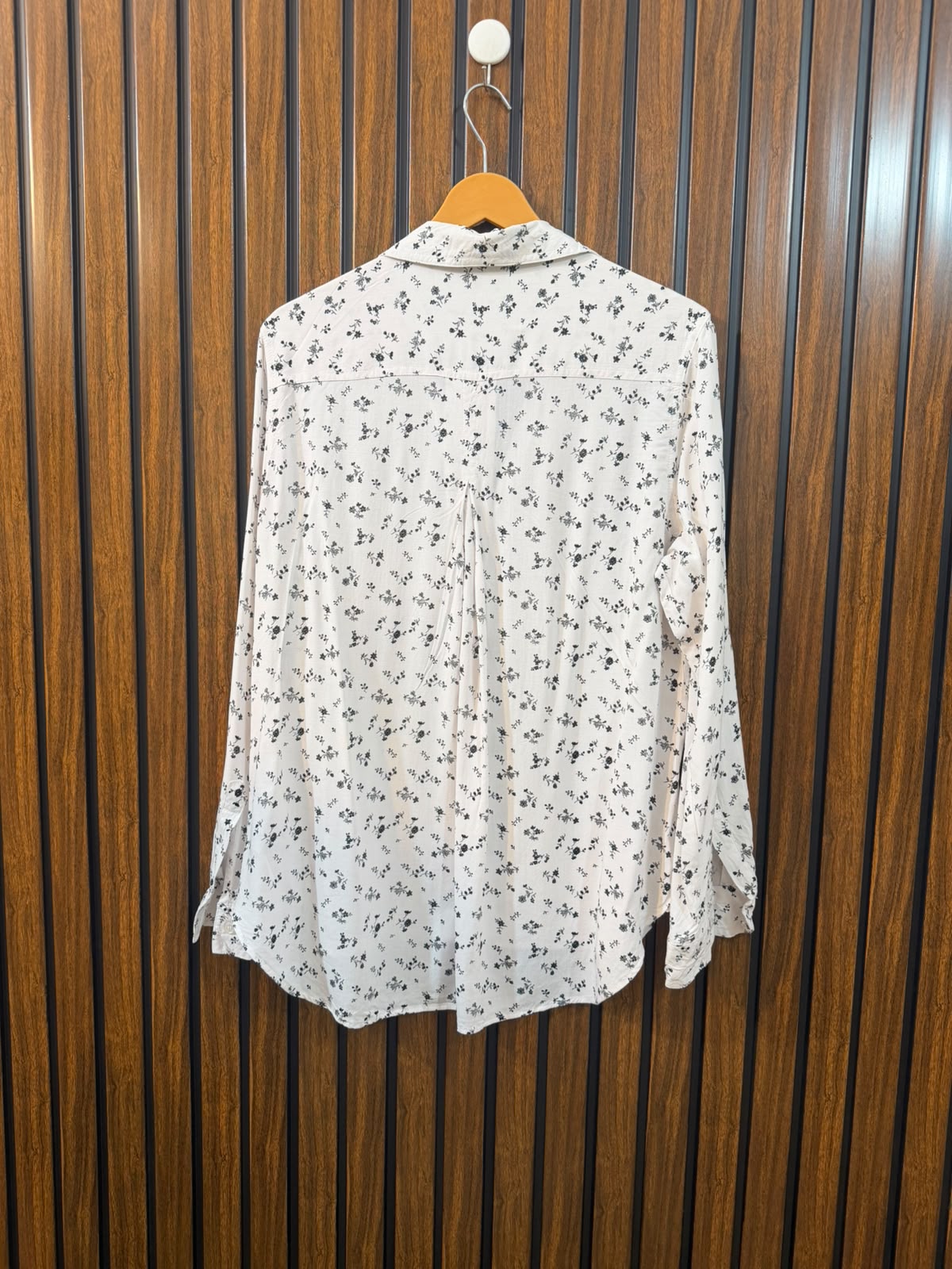 Chest 20  Lenght 26 to 29  Fabric linen Women's Full Sleeve Basic Top