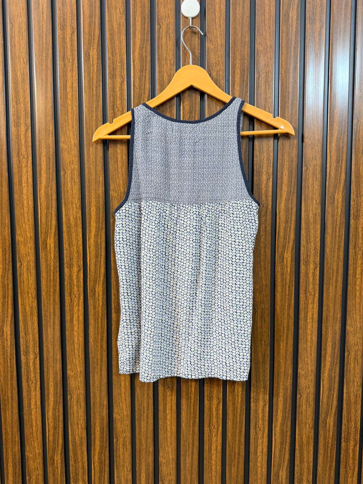 Chest 16  Length 22  Fabric Linen Western Branded Women's Sleeveless Top