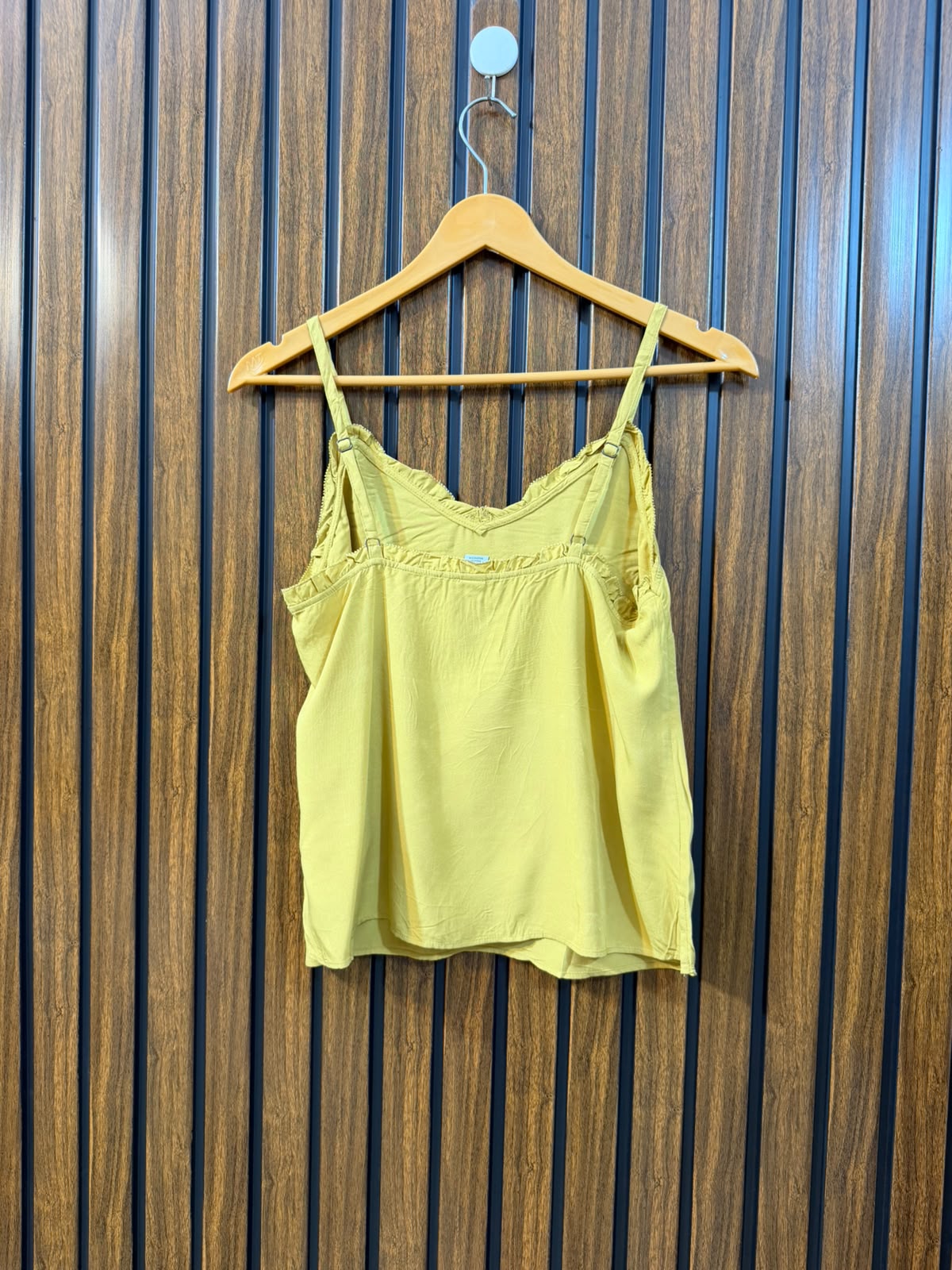 Chest 16  Length 20  Fabric Linen Branded Women's Stylish Top