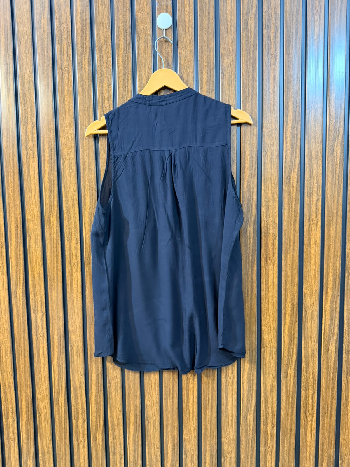 Chest 20  Length 27  Fabric Linen Branded Women's Everyday Top
