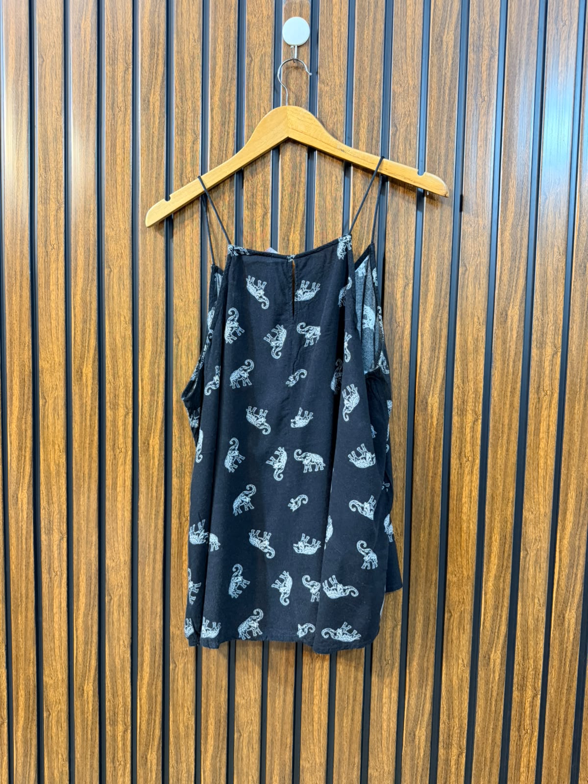 Chest 20  Length 24  Fabric Linen Women's Modern Western Top