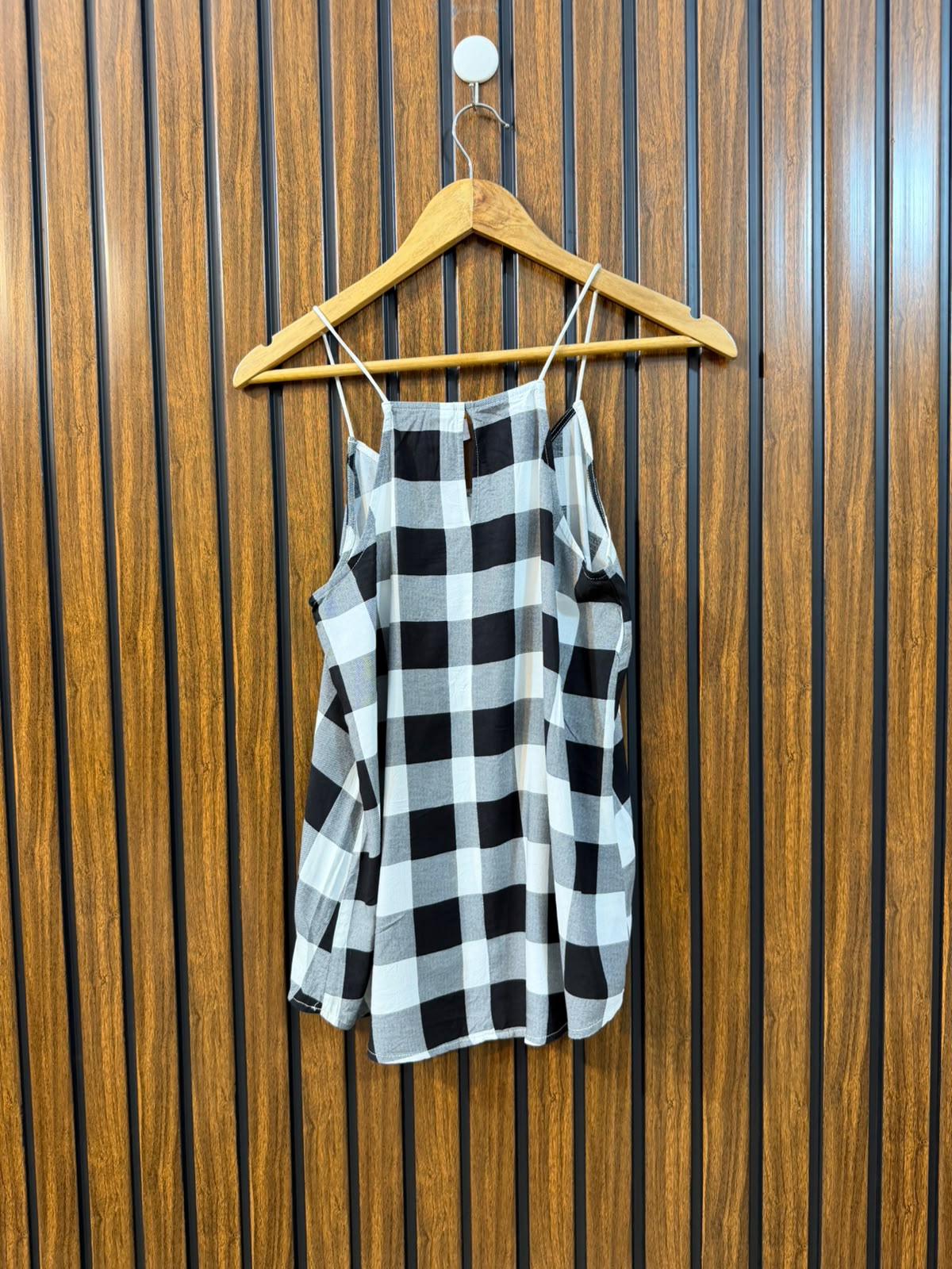 Chest 17  Length 23  Fabric Linen Women's Sleeveless Comfort Top