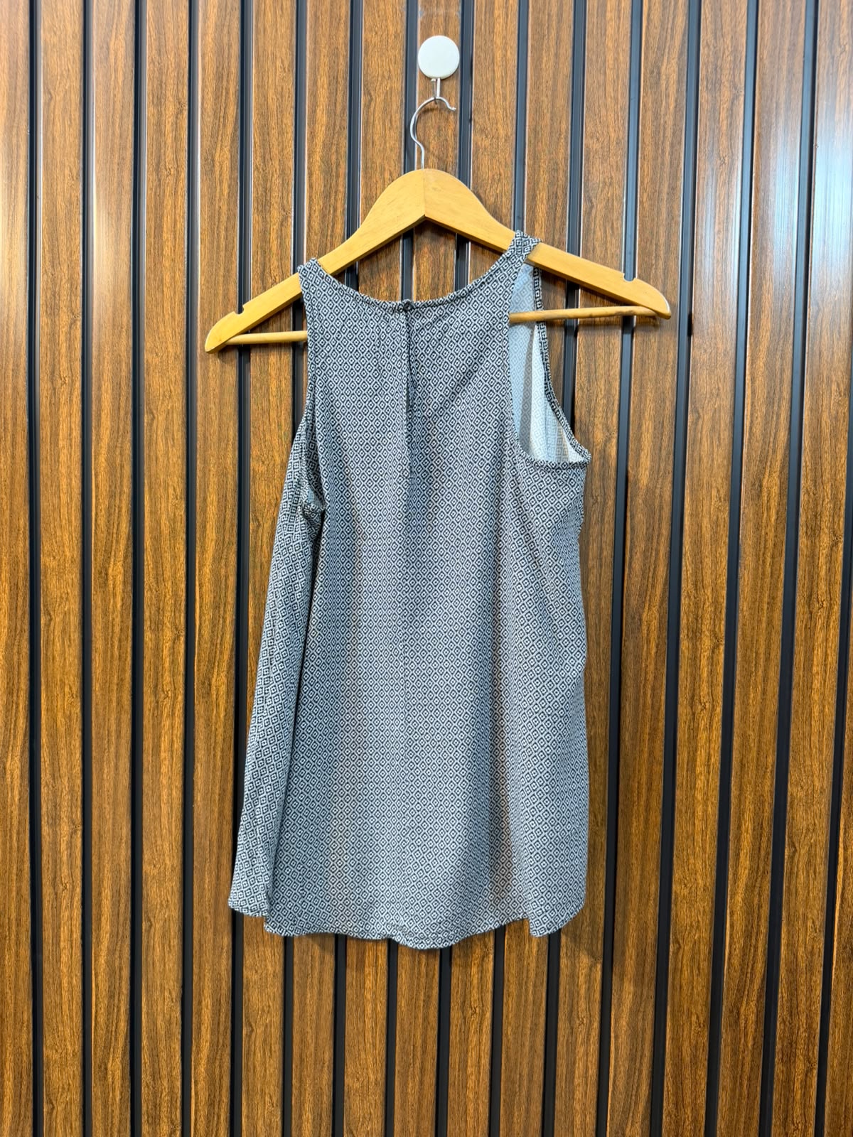 Chest 18  Length 23 To 24  Fabric Linen Women's Western Casual Top