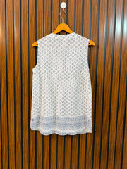 Chest 18  Length 27  Fabric Linen Branded Western Ladies Top