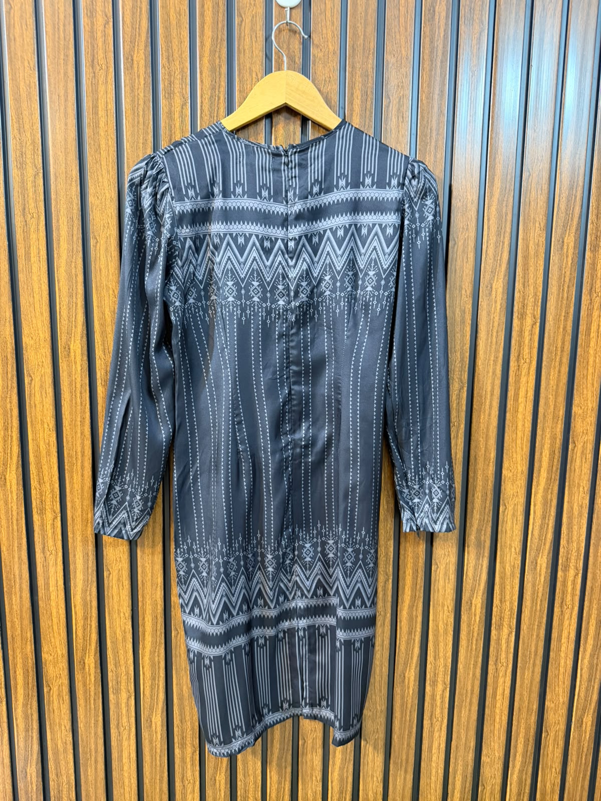 Chest 16  Length 35  Fabric Silk Women's Long Top Essentials