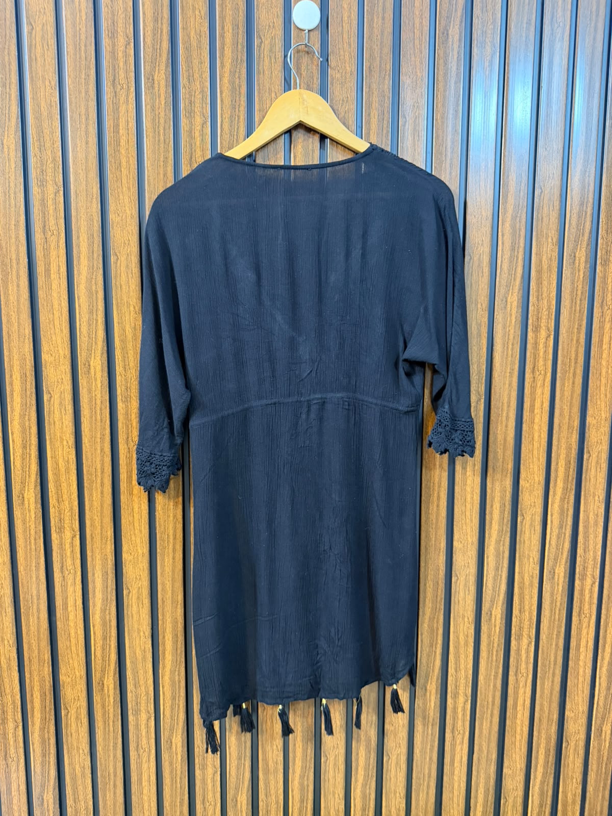 Chest 18  Length 30 To 32  Fabric Rayon Women's Long Top Wardrobe Essential