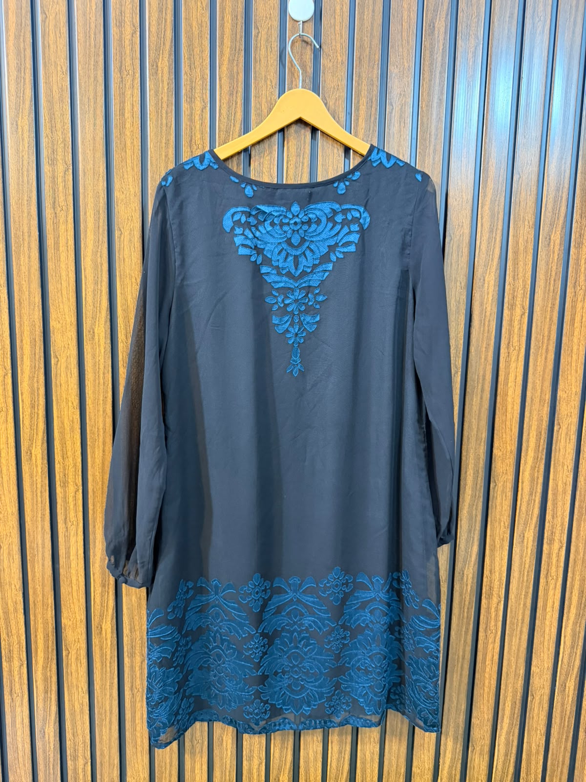 Chest 20  Length 37  Fabric Chiffon Women's Long Top Fashion Collection