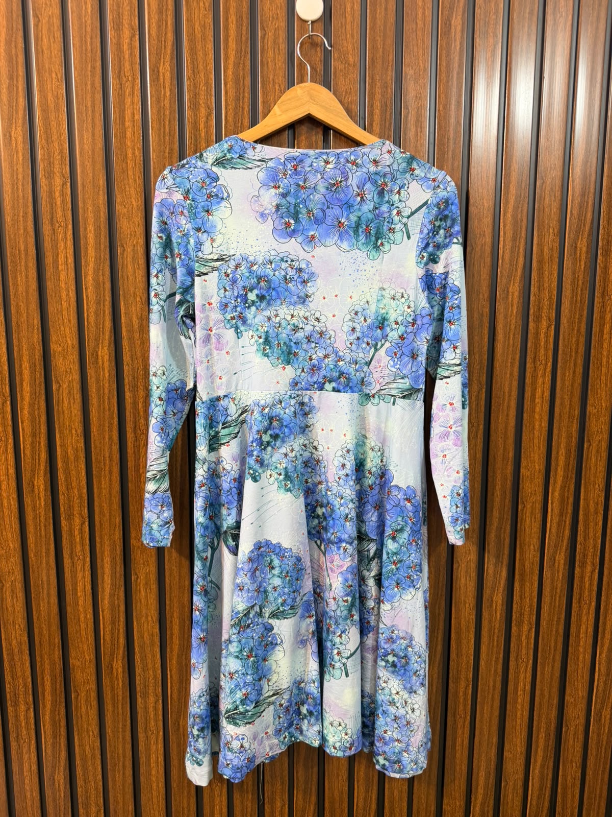 Chest 19  Length 37  Fabric Jersey Premium Women's Long Top