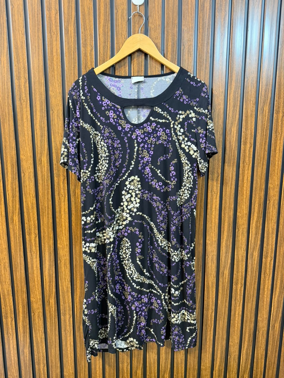 Chest 22  Length 37  Fabric Silk Jersey Women's Casual Long Top
