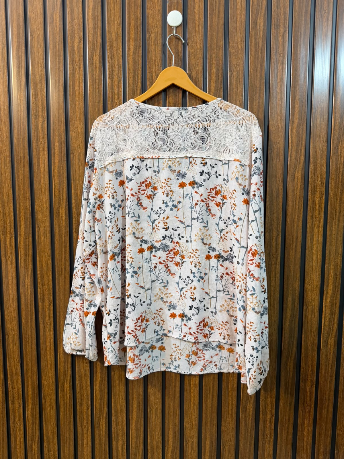 Chest 22  Length 27  Fabric Chiffon Western Fashion Women's Top