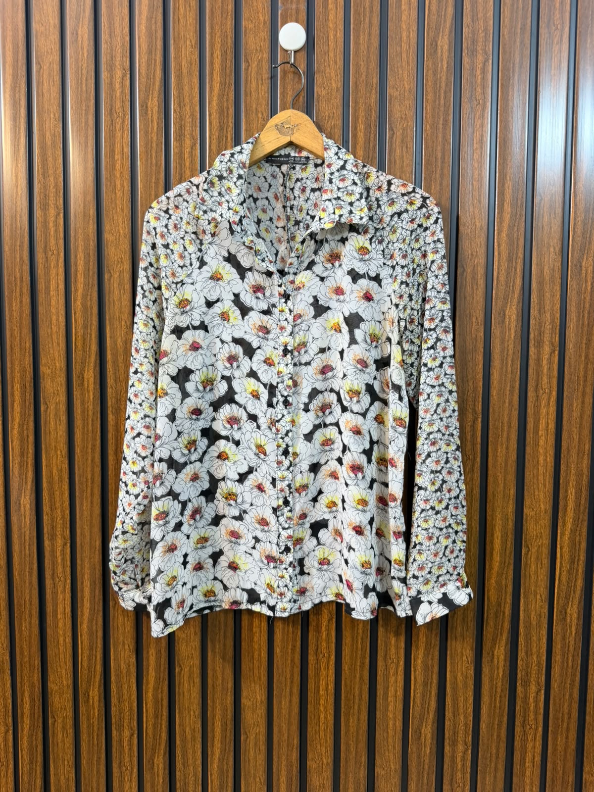 Chest 17  Length 24  Fabric Chiffon Branded Women's Long Sleeve Top